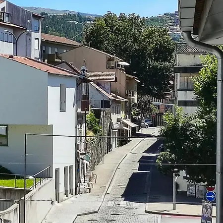 Couette-café Bee Invitee - Local