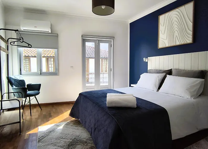 Bee Invitee - Local Panzió